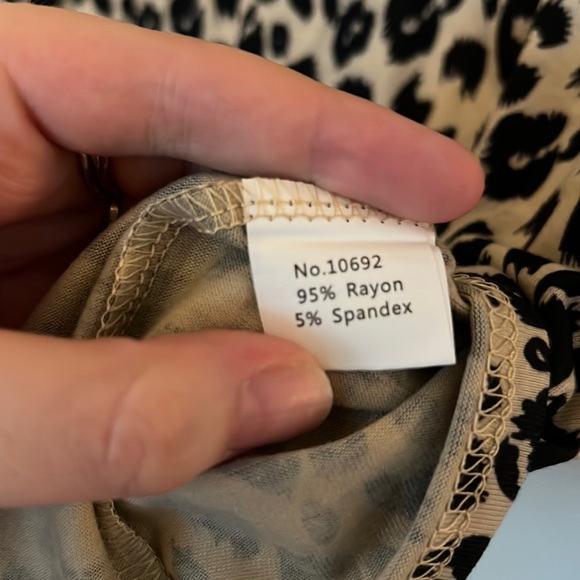 NWT Blooming Jelly Short Sleeve Leopard Print Top - Picture 8 of 8